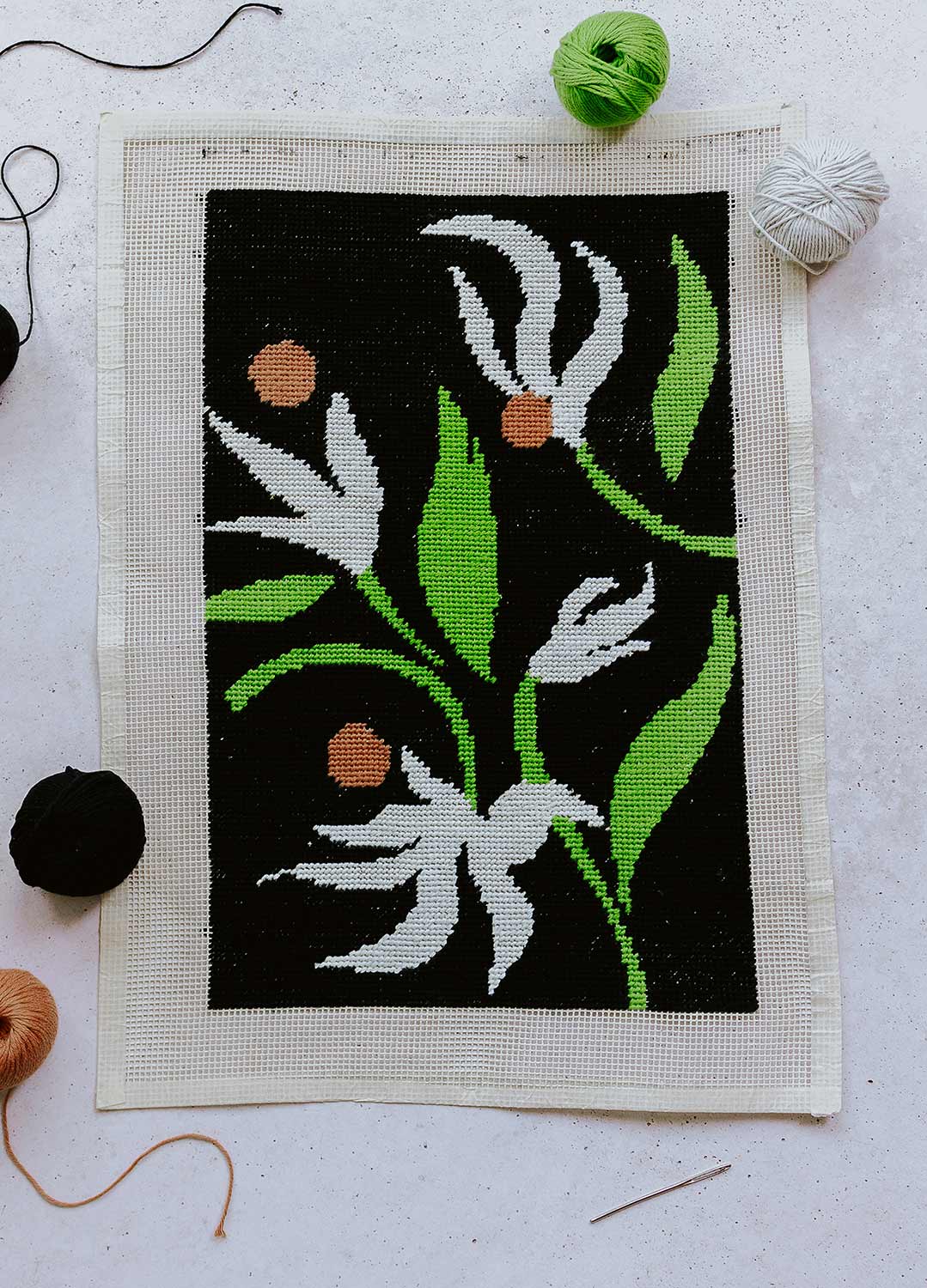 Abstract Flower Petit Point x Juniqe Kit – We are knitters